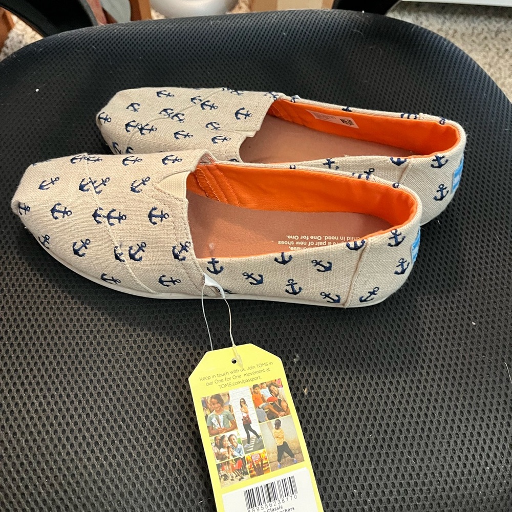 Toms Cream and Blue Anchor Flats
